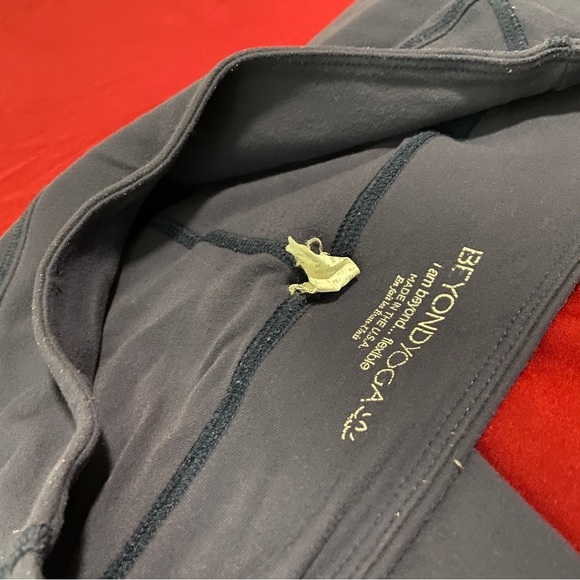 Beyond Yoga 💙Navy, lavender🤍🪻💟, highlighter purple&blackgray😱🟣💜space dye. - Picture 9 of 16